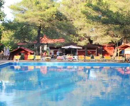 Disco Touch Restaurant & Wellness Village Camping مكان تخييم